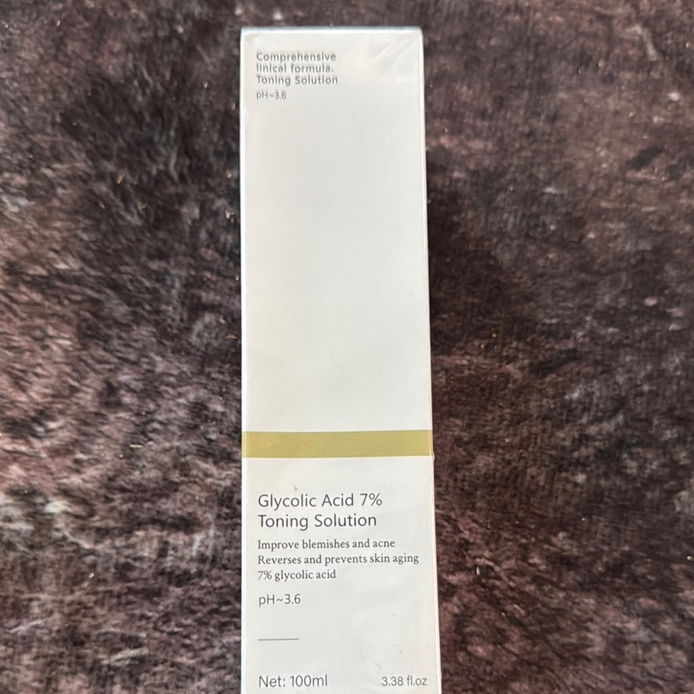 Glycolic Acid 7% Toning Solution - Picture 5 of 6
